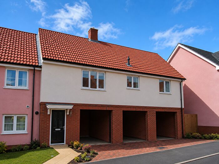 2 Bedroom Coach House To Rent In Buzzard Rise, Stowmarket, IP14