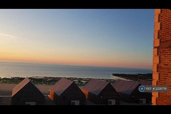 2 Bedroom Flat To Rent In Alexandra Court, Margate, CT9