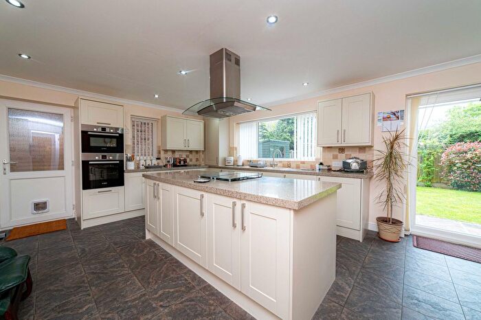 3 Bedroom Detached House For Sale In Rayham Road, Whitstable, CT5