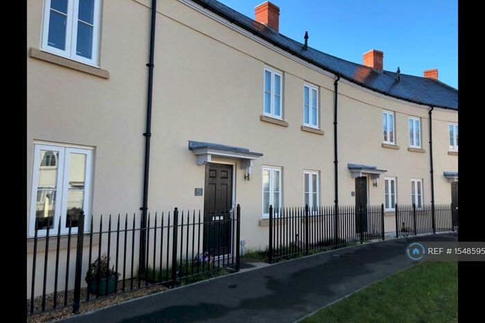 2 Bedroom Terraced House To Rent In Crispins Crescent, Waterlooville, PO7