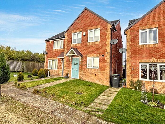 3 Bedroom Semi Detached House For Sale In Dewhirst Close, Leadgate, Consett, Durham, DH8