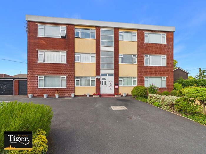 2 Bedroom Flat For Sale In St. Annes Road, Blackpool, FY4