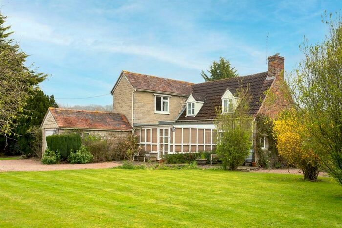 3 Bedroom Detached House For Sale In Upper Hasfield, Gloucester, Gloucestershire, GL19