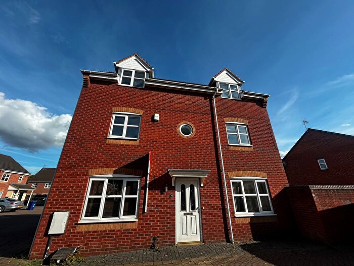 4 Bedroom Property To Rent In Castilla Place, Burton-On-Trent, DE13