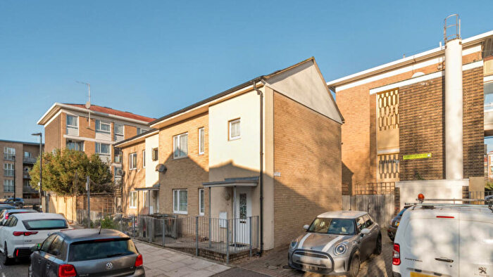 2 Bedroom Semi Detached House For Sale In Whitethorn Street, London, E3