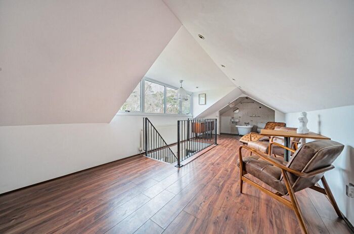 5 Bedroom Detached House To Rent In Hadrian Way, Chilworth, Southampton, Hampshire, SO16