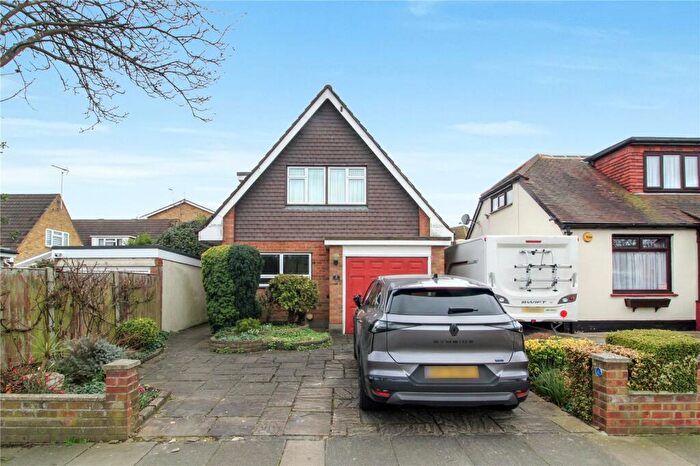 3 Bedroom Detached House For Sale In Briarwood Drive, Leigh-on-Sea, Essex, SS9