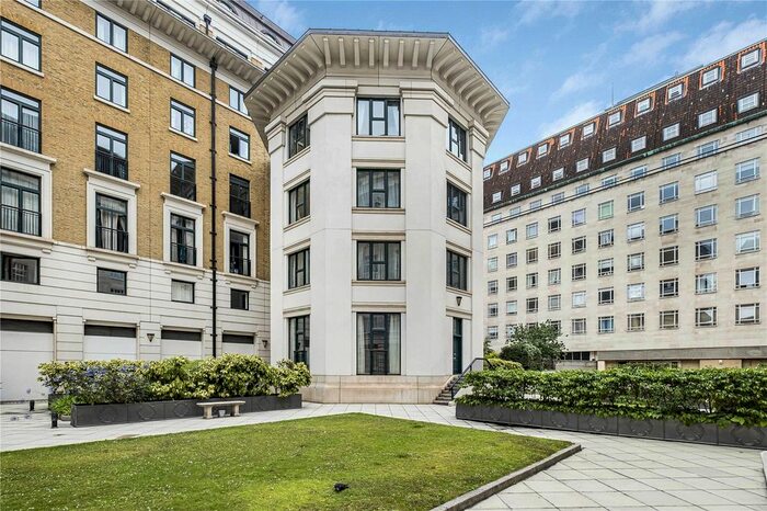3 Bedroom Flat To Rent In Forum Magnum Square, London, SE1