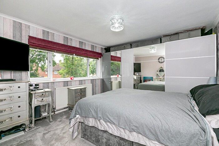 5 Bedroom Terraced House For Sale In Buckmans Road, Crawley, West Sussex, RH11