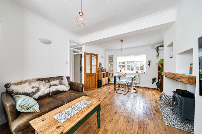 3 Bedroom Terraced House For Sale In Sylva Cottages, Greenwich, London, SE8