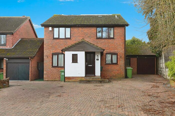 5 Bedroom Detached House For Sale In Badgerscroft, Broxbourne, EN10