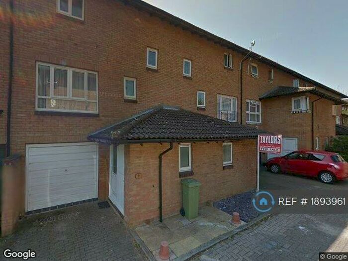4 Bedroom Terraced House To Rent In Bridgeford Court, Oldbrook, Milton Keynes, MK6