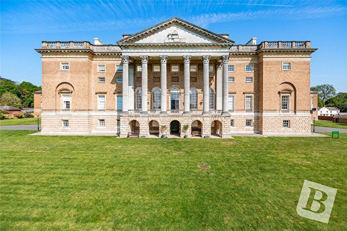 2 Bedroom Flat For Sale In Thorndon Park, Ingrave, Brentwood, Essex, CM13