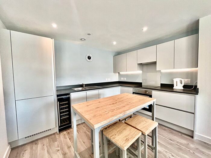 2 Bedroom Flat To Rent In Alexandra Park, Willow Road, Leeds, LS4