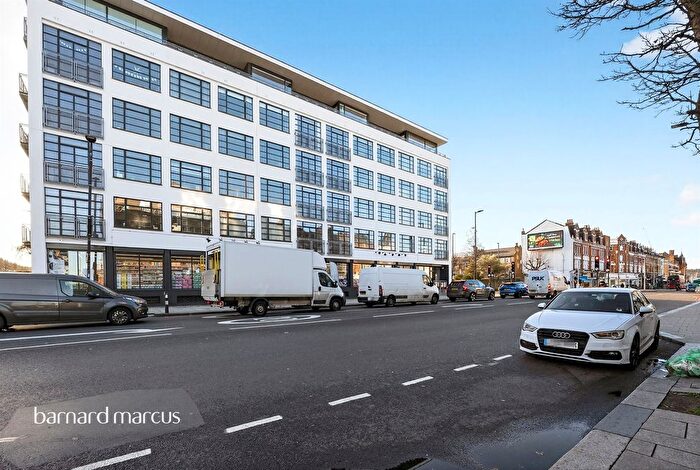 1 Bedroom Flat For Sale In Lavender Hill, London, SW11