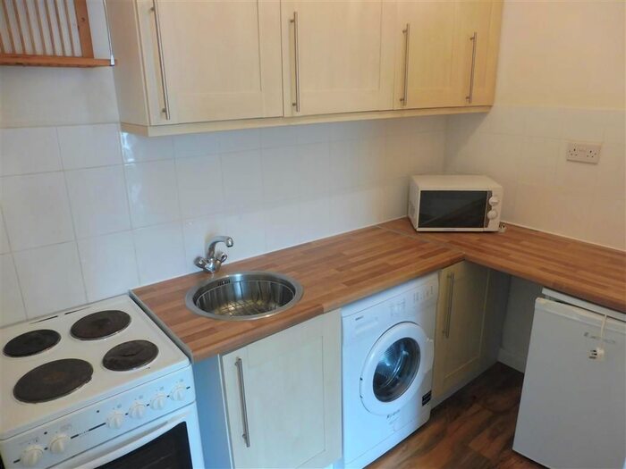 1 Bedroom Flat To Rent In Kings Road, Canton, Cardiff, CF11