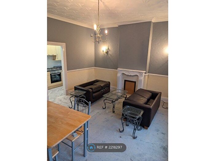 2 Bedroom Flat To Rent In Walkden Road, Worsley, Manchester, M28