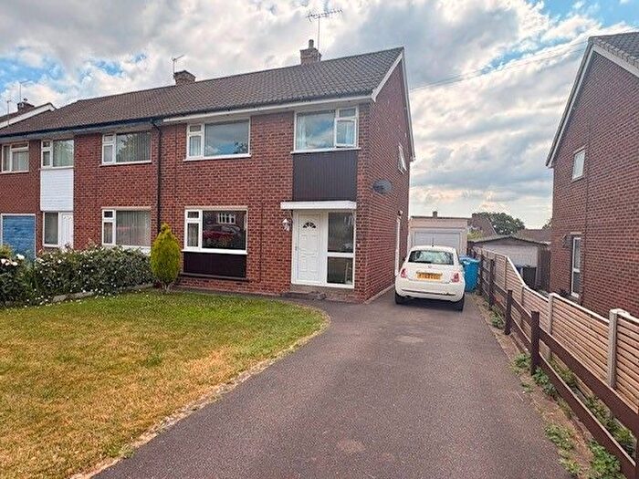 3 Bedroom Property To Rent In Blenheim Drive, Derby, DE22