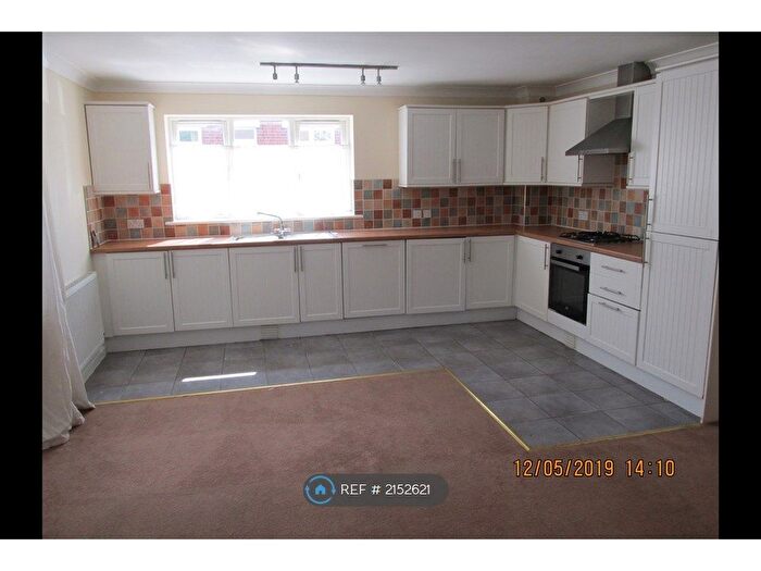 2 Bedroom Flat To Rent In Curzon Lane, Derby, DE24