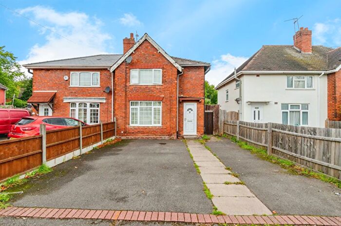 3 Bedroom Semi-Detached House For Sale In Valley Road, Walsall, WS3