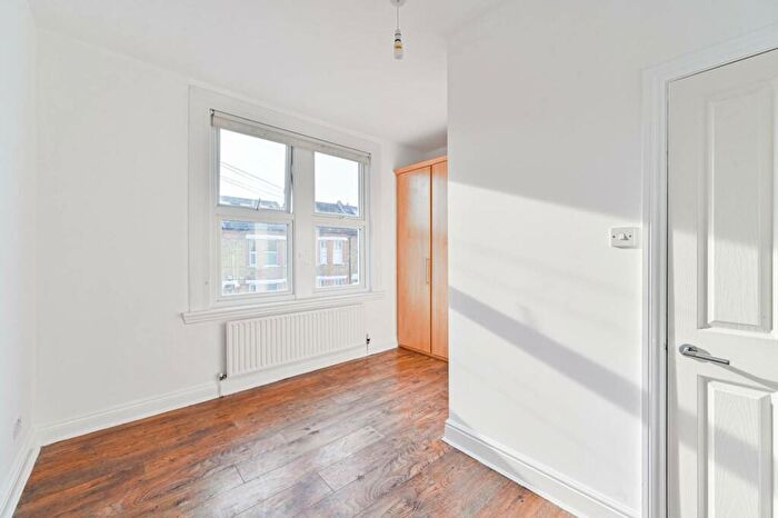 4 Bedroom Semi-Detached House To Rent In Bromley Gardens, Bromley, BR2