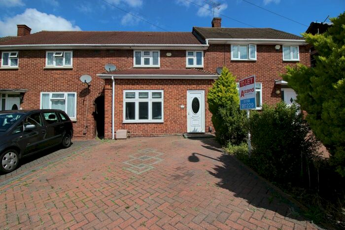 3 Bedroom Terraced House To Rent In Longtown Road, Romford, RM3