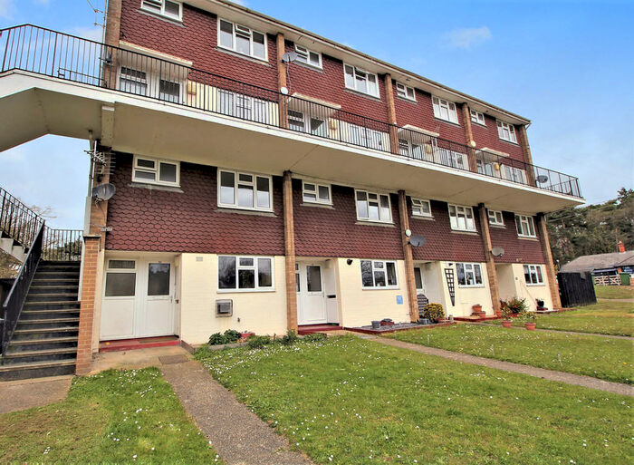 2 Bedroom Ground Maisonette To Rent In Kildare Close, Bordon, GU35