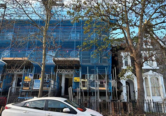 1 Bedroom Flat For Sale In B Campbell Road, Tower Hamlets, London, E3