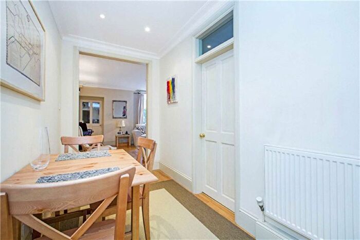 1 Bedroom Flat To Rent In Claverton Street, London, SW1V