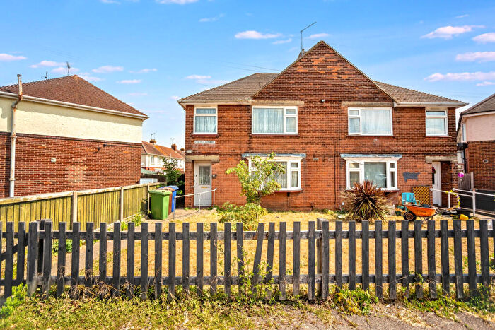 3 Bedroom House For Sale In South Avenue, Sittingbourne, Kent, ME10