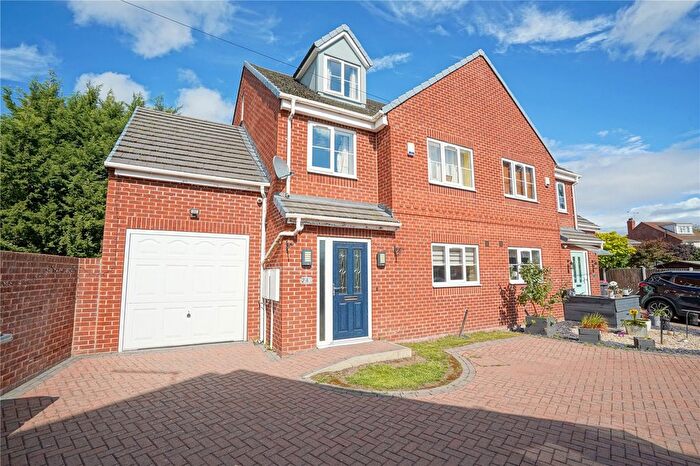 5 Bedroom Semi-Detached House For Sale In The Poplars, Dinnington, Sheffield, South Yorkshire, S25