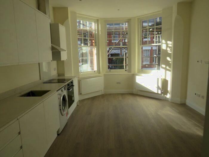 2 Bedroom Flat To Rent In , Milton Road, Highgate, N6