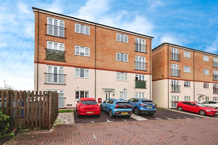 2 Bedroom Flat For Sale In Field Sidings Way, Himley View, Kingswinford, DY6