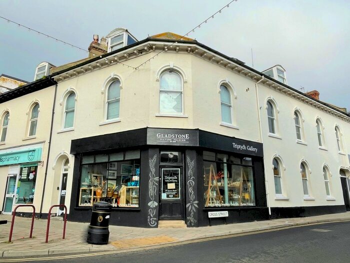 2 Bedroom Flat To Rent In Queen Street, Seaton EX12