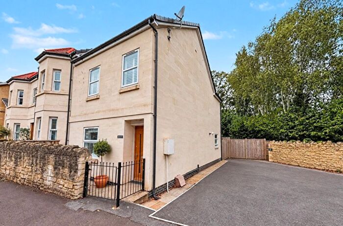 2 Bedroom End Terrace House For Sale In Bellotts Road, Bath, BA2