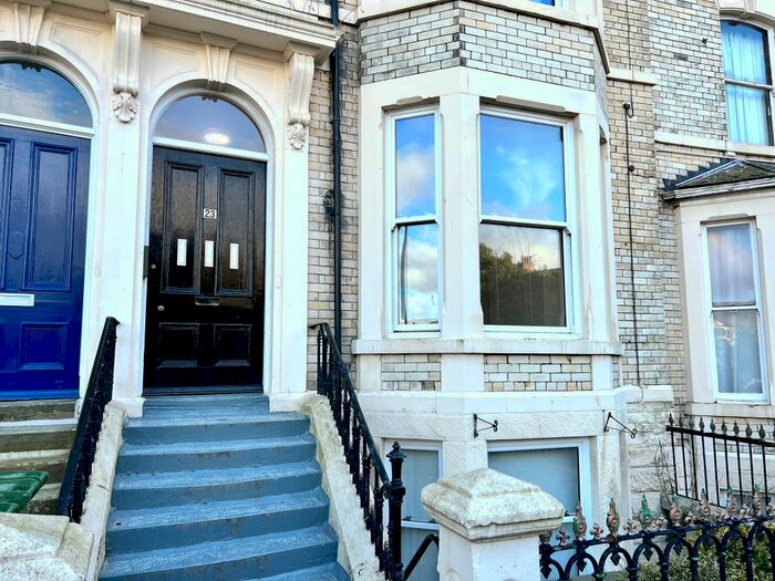 1 Bedroom Flat To Rent In Grosvenor Crescent, Scarborough, YO11
