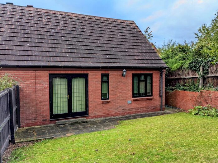 2 Bedroom Semidetached Bungalow For Sale In Gascoigne Drive, Spondon