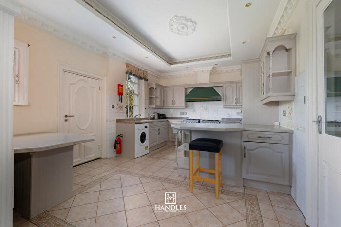 9 Bedroom Apartment To Rent In - Clarendon Square, Leamington Spa, Warwickshire, CV32