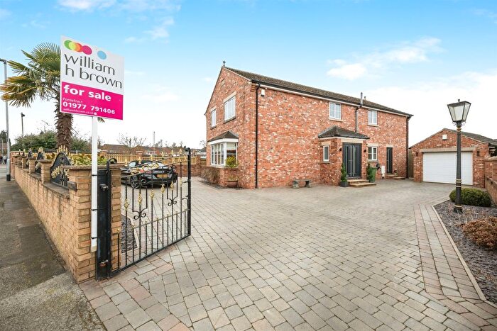 4 Bedroom Detached House For Sale In Little Hemsworth, Hemsworth, Pontefract, WF9