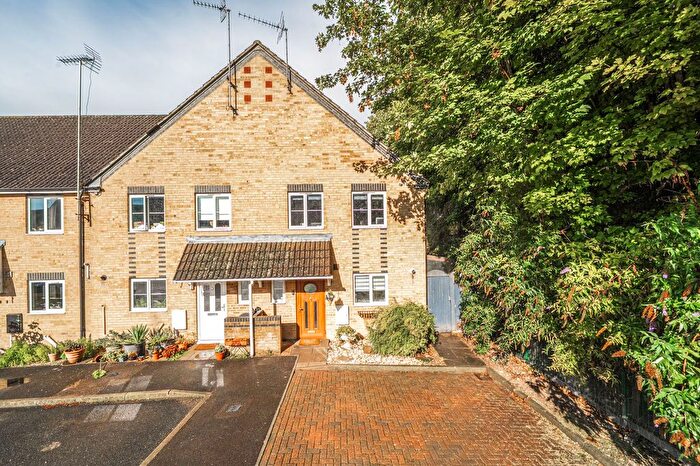 3 Bedroom End Of Terrace House For Sale In Tupman Close, Rochester, Kent., ME1