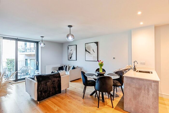 1 Bedroom Flat For Sale In St. Johns Road, Southville, Bristol, BS3