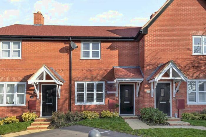 2 Bedroom Terraced House To Rent In Palmers Path, Buckingham, MK18