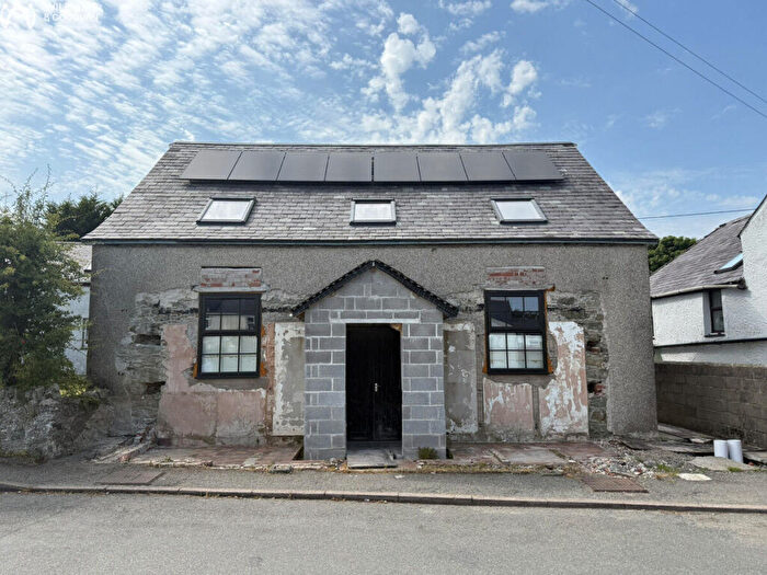 4 Bedroom Semi-Detached House For Sale In Llanddona, Beaumaris, Anglesey, LL58