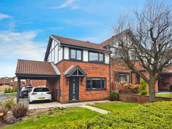 3 Bedroom Semi-Detached House To Rent In Cartwright Street, Hyde, SK14