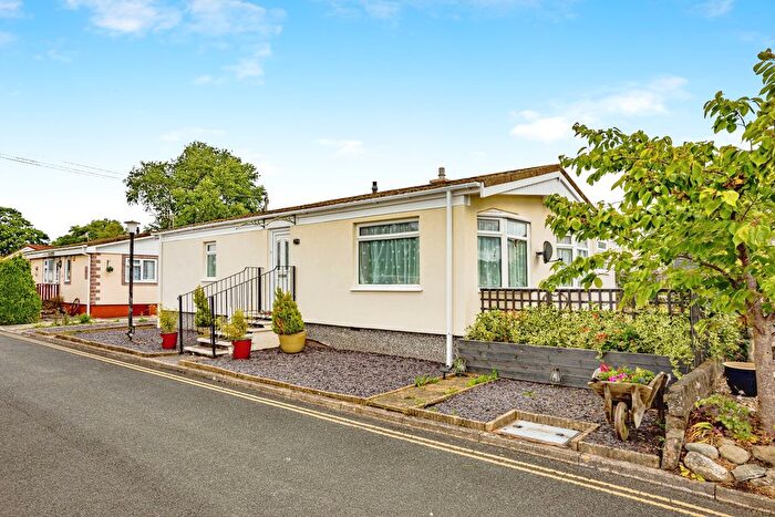 3 Bedroom Mobile/park Home For Sale In Sunny Haven Park, Llandrindod Wells, LD1