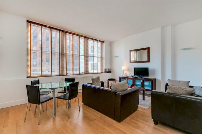 1 Bedroom Flat To Rent In Vine Street, London, EC3N