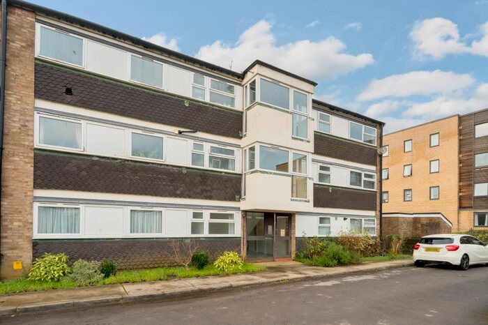 1 Bedroom Flat To Rent In Latimer Grange, Headington, OX3