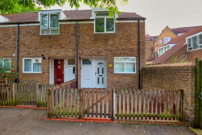 2 Bedroom End Of Terrace House To Rent In Mccall Close, London, SW4