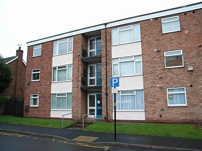 2 Bedroom Flat To Rent In Birmingham Road, Wylde Green, Sutton Coldfield, B72