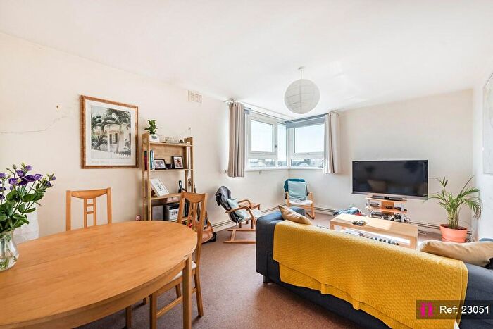 3 Bedroom Apartment To Rent In Temperley Road, London, SW12